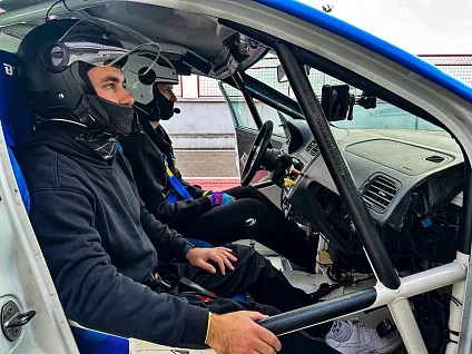 Управлять автомобилем на пределе